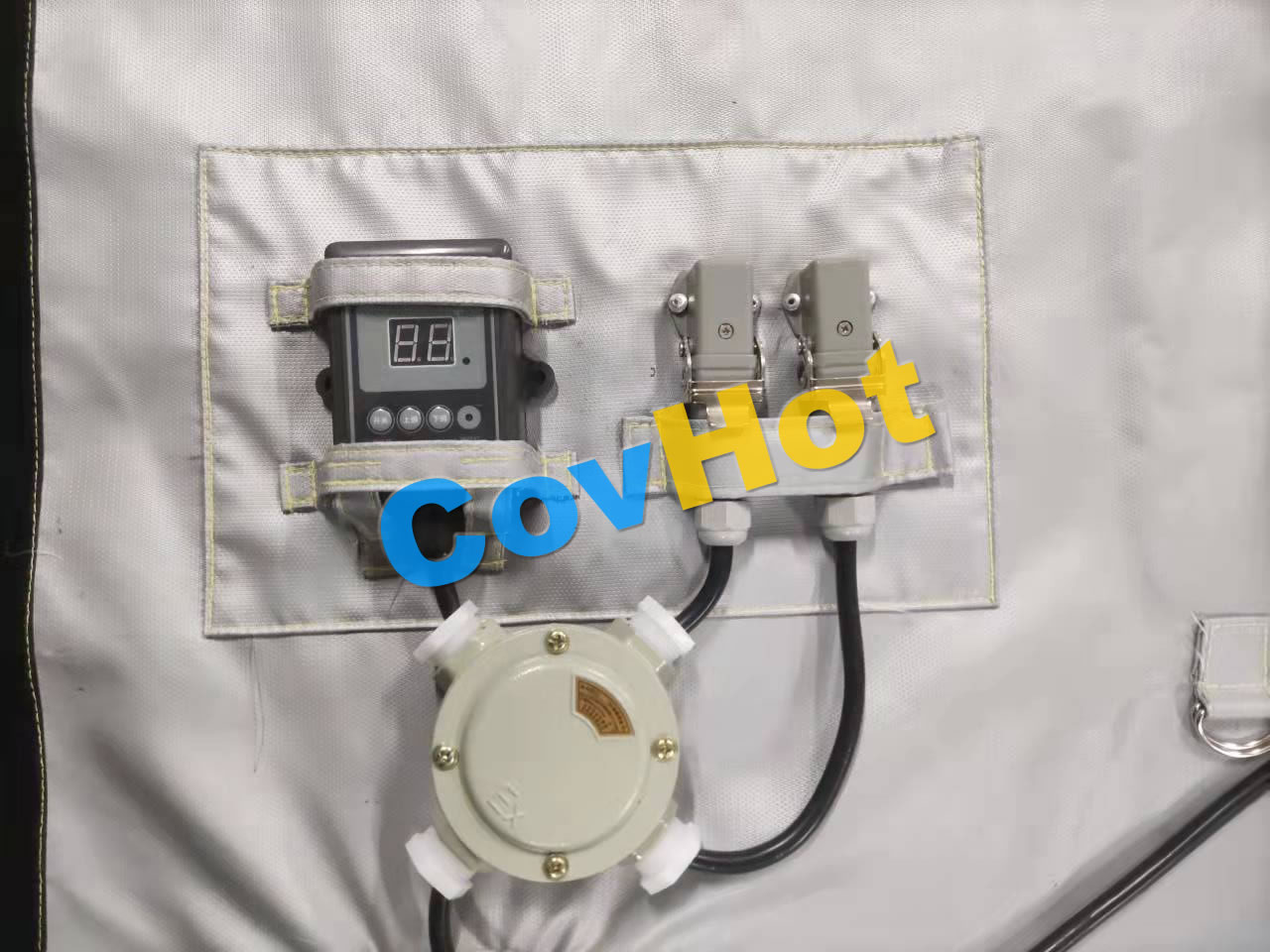 電伴熱<a href=http://www.cqqvr.cn/e/tags/?tagname=%E4%BF%9D%E6%B8%A9%E5%A5%97 target=_blank class=infotextkey>保溫套</a>